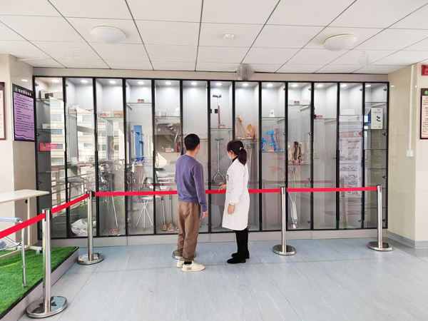 贵州省瓮安县：残疾人有了自己的辅具展示体验点