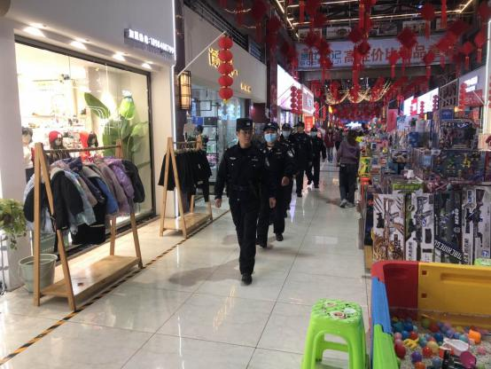 贵州惠水治安大队：集中开展夜查行动