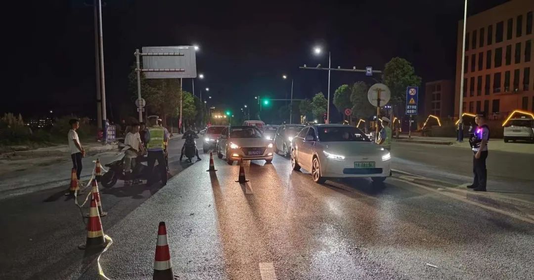贵州惠水“三个一”推进机关警力下沉一线全面强化社会面巡逻防控工作