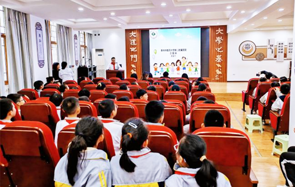 守护人民健康 赓续红色血脉 弘扬爱国精神